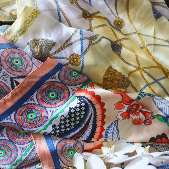 Scarf - Picture 2 of 5